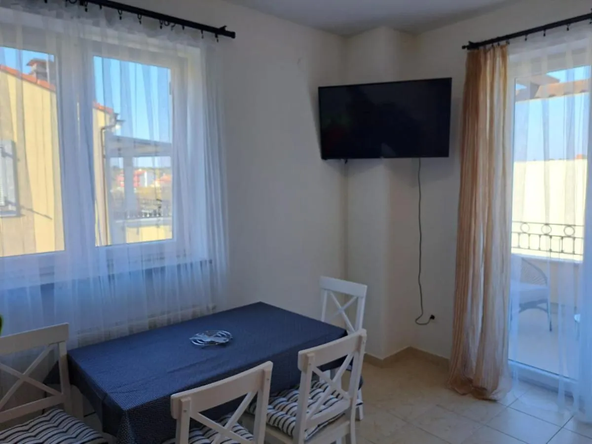 公寓 Apartman Lunna 普拉
